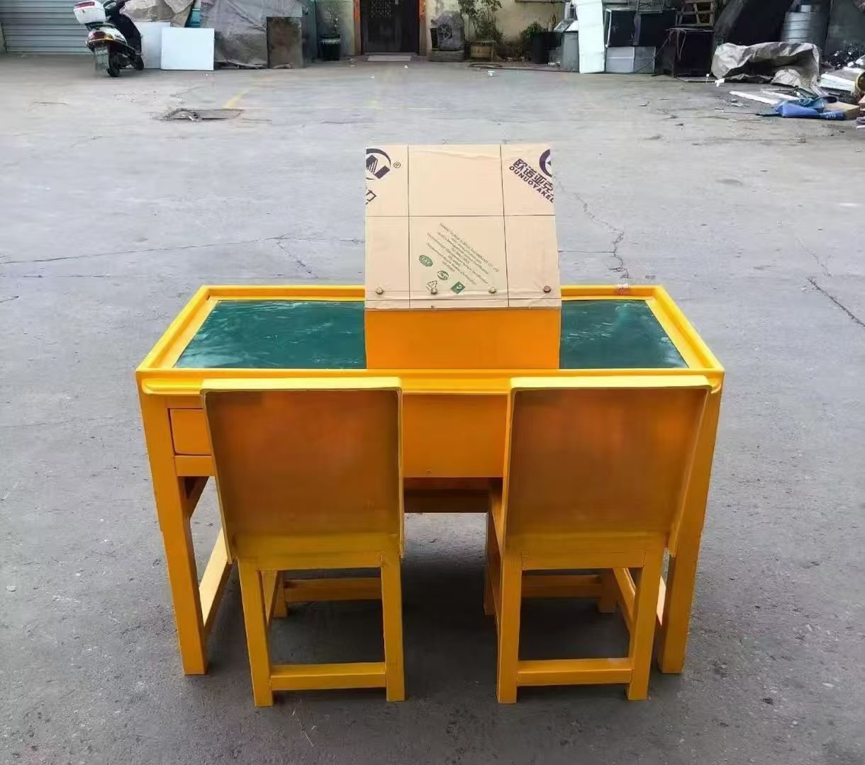 台儿庄防静电导通桌井下煤矿火工品发放桌：危险品流转的安全守护者